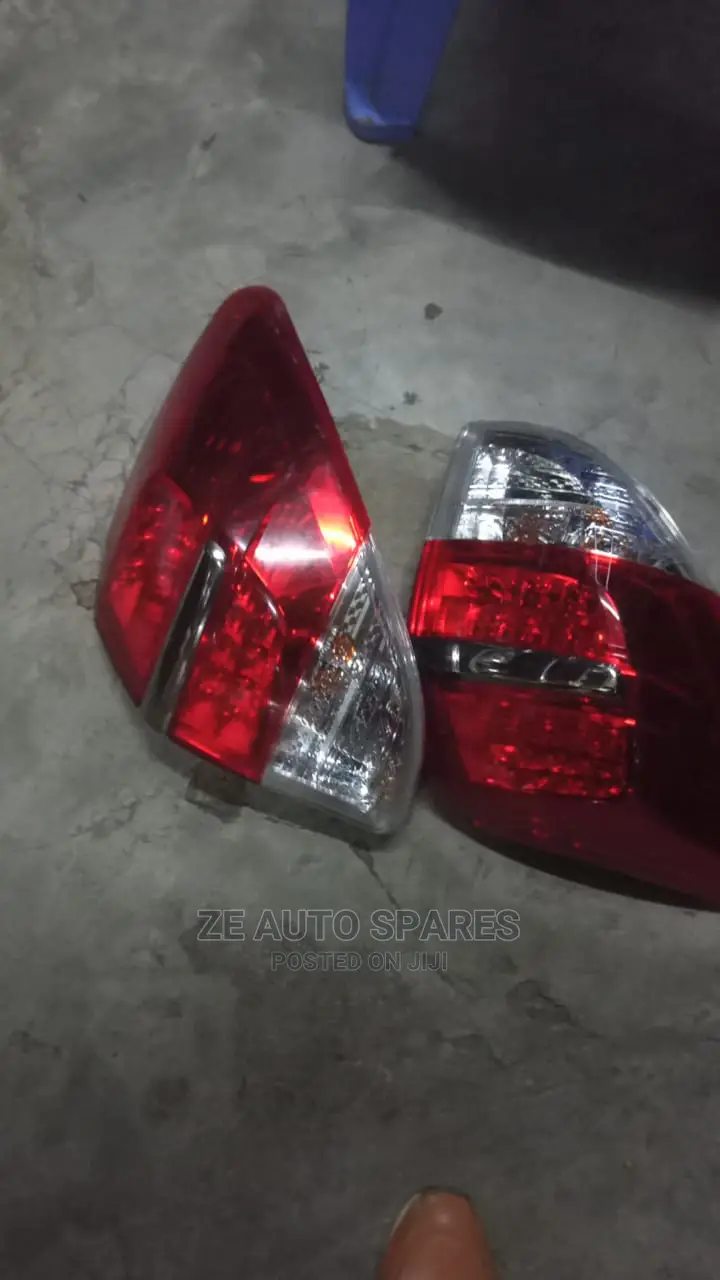 Toyota Van Guard Tail Lights With Chrome