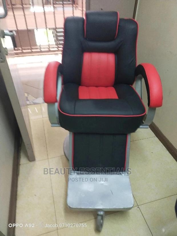 Black Red Barber Chair - main view
