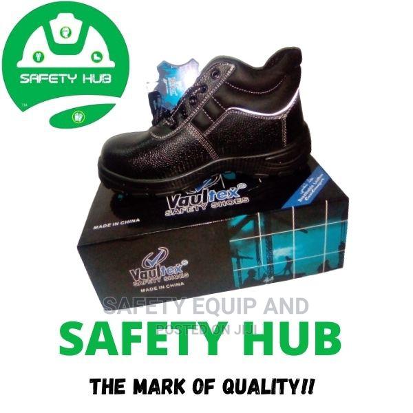Vaultex Safety Footwear/ Safety Boots/ Safety Shoes