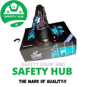 Vaultex Safety Footwear/ Safety Boots/ Safety Shoes