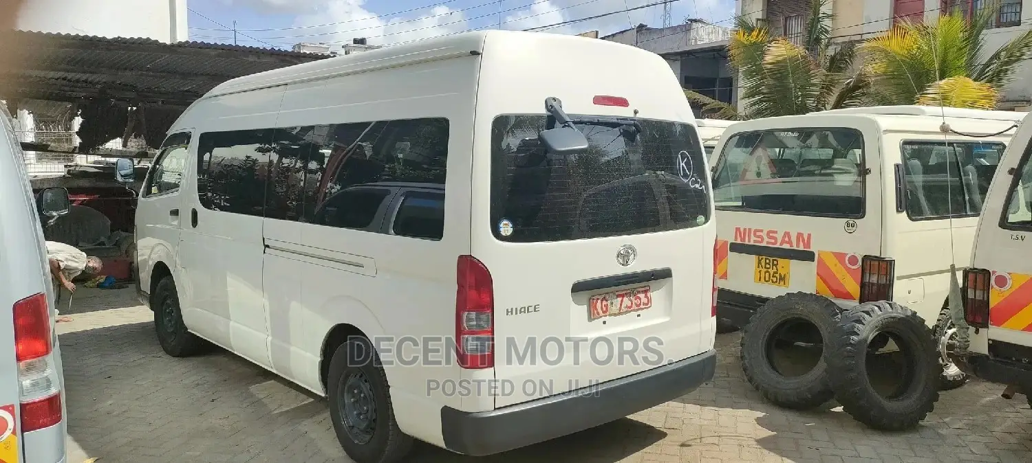 Toyota HiAce 2014 White
