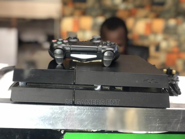 Play Station 4 Standard Version - main view