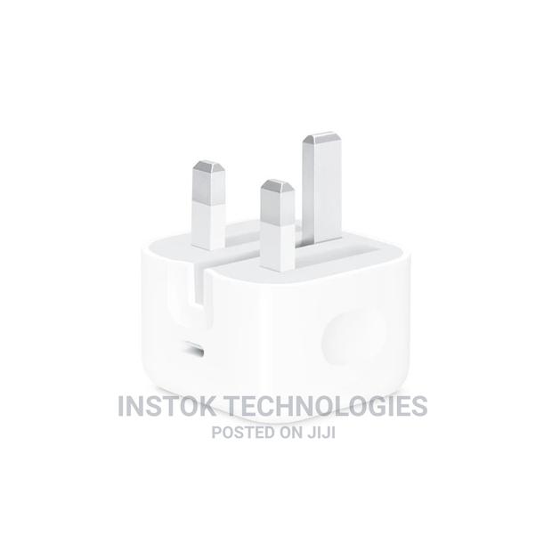 Apple 20W Usb-C Power Adapter - thumbnail 2