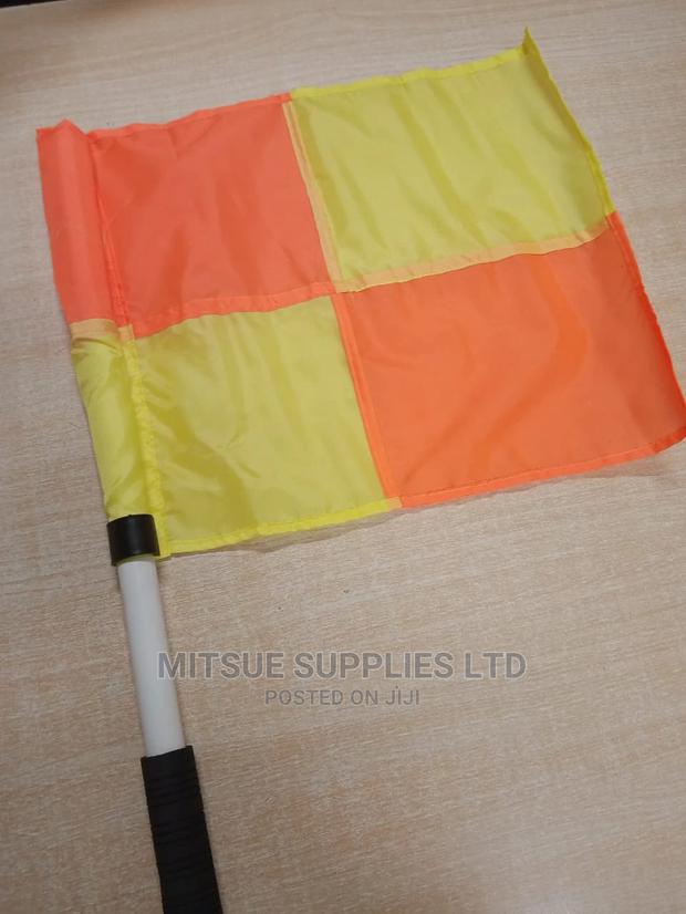 A Pair Of Referee Linesman Flags 4 Squares - thumbnail 3