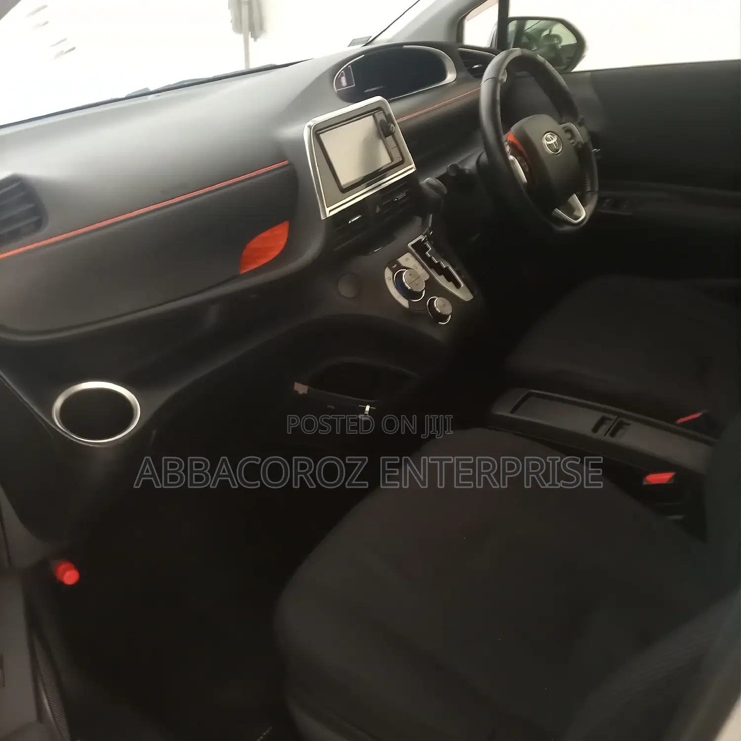Toyota Sienta 2015 Pearl