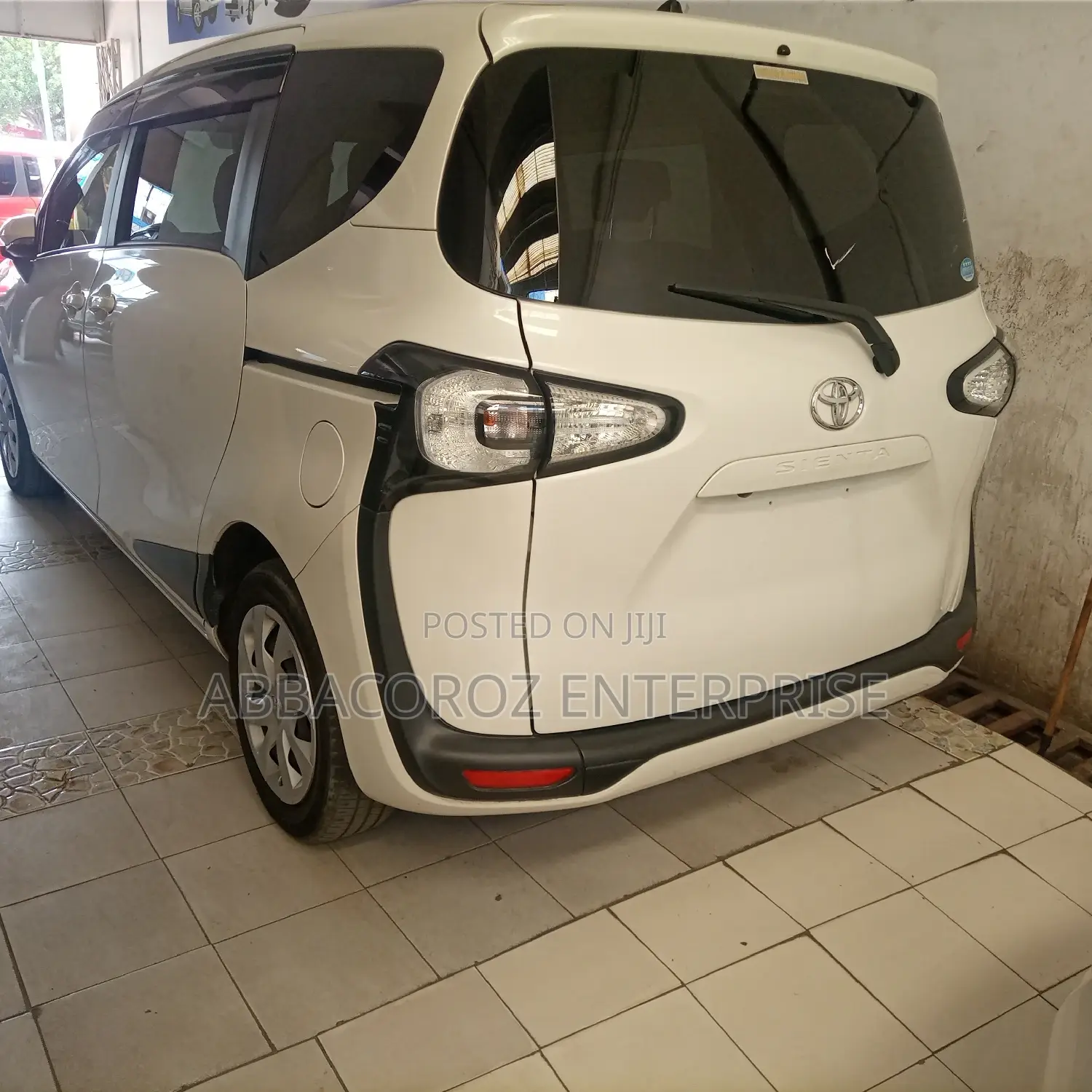 Toyota Sienta 2015 Pearl