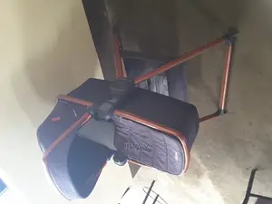 Ex-Uk Diono Quantum2 Carrycot and Travel Stand.
