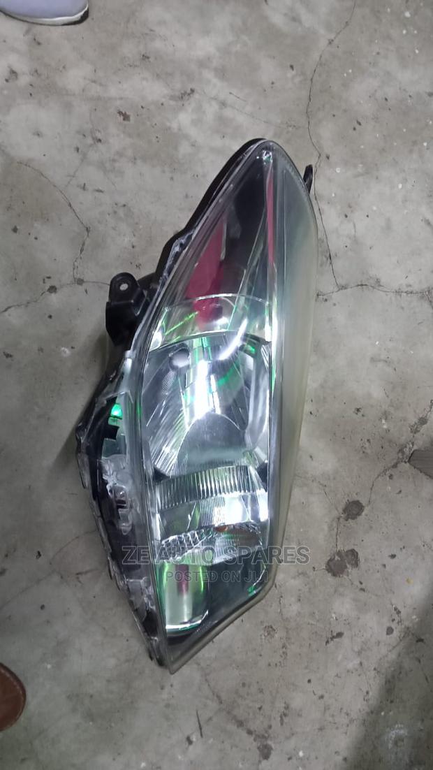 Vitz Jelewa Headlight