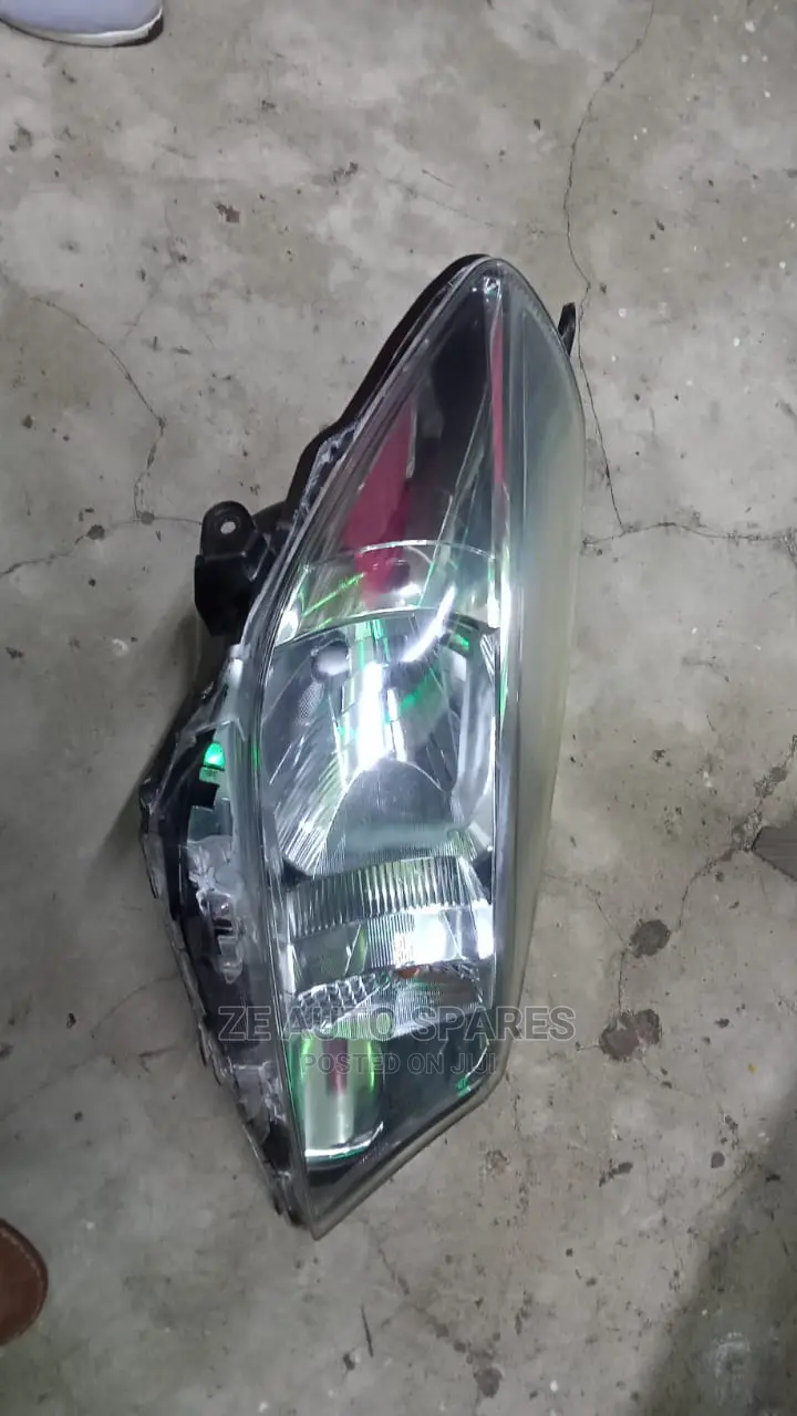 Vitz Jelewa Headlight