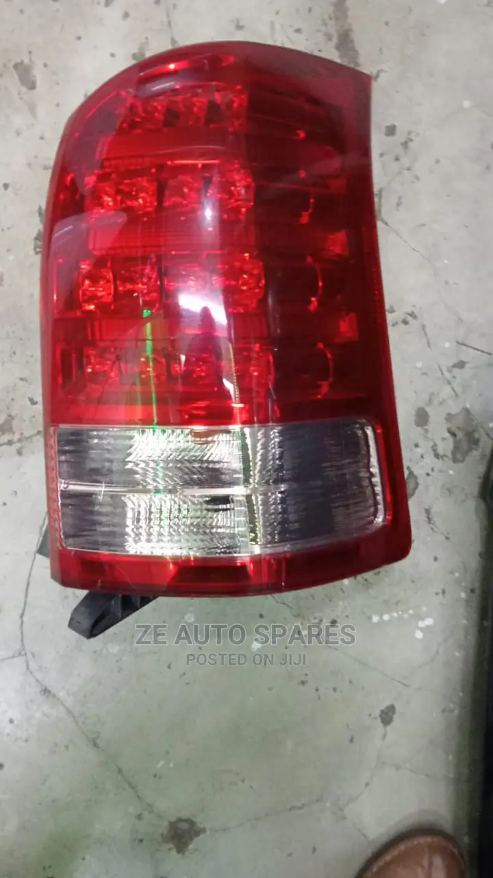 Toyota Wish Back Light 2005