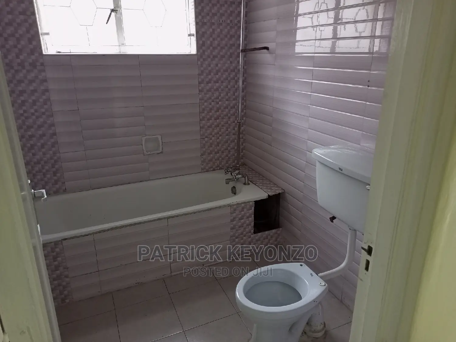 4bdrm Bungalow in Aiport Villas, Langata for Rent