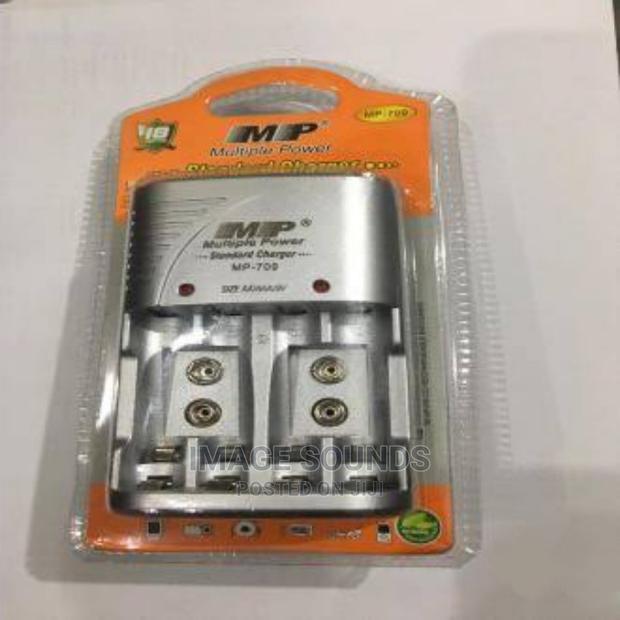 MP Universal Battery Charger - main view