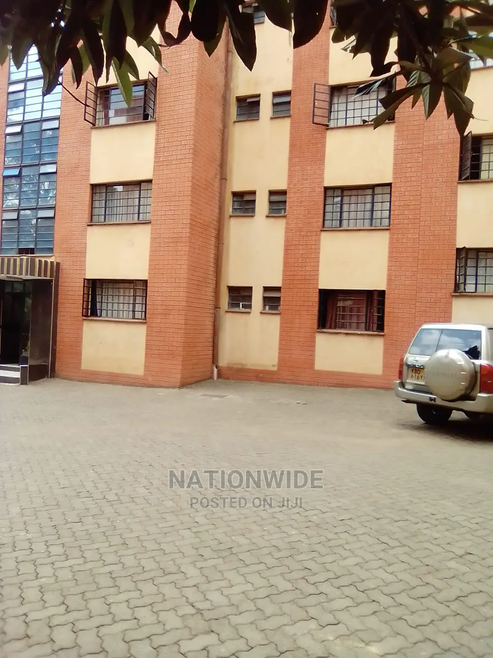 3bdrm Block of Flats in Hurlingham for Rent