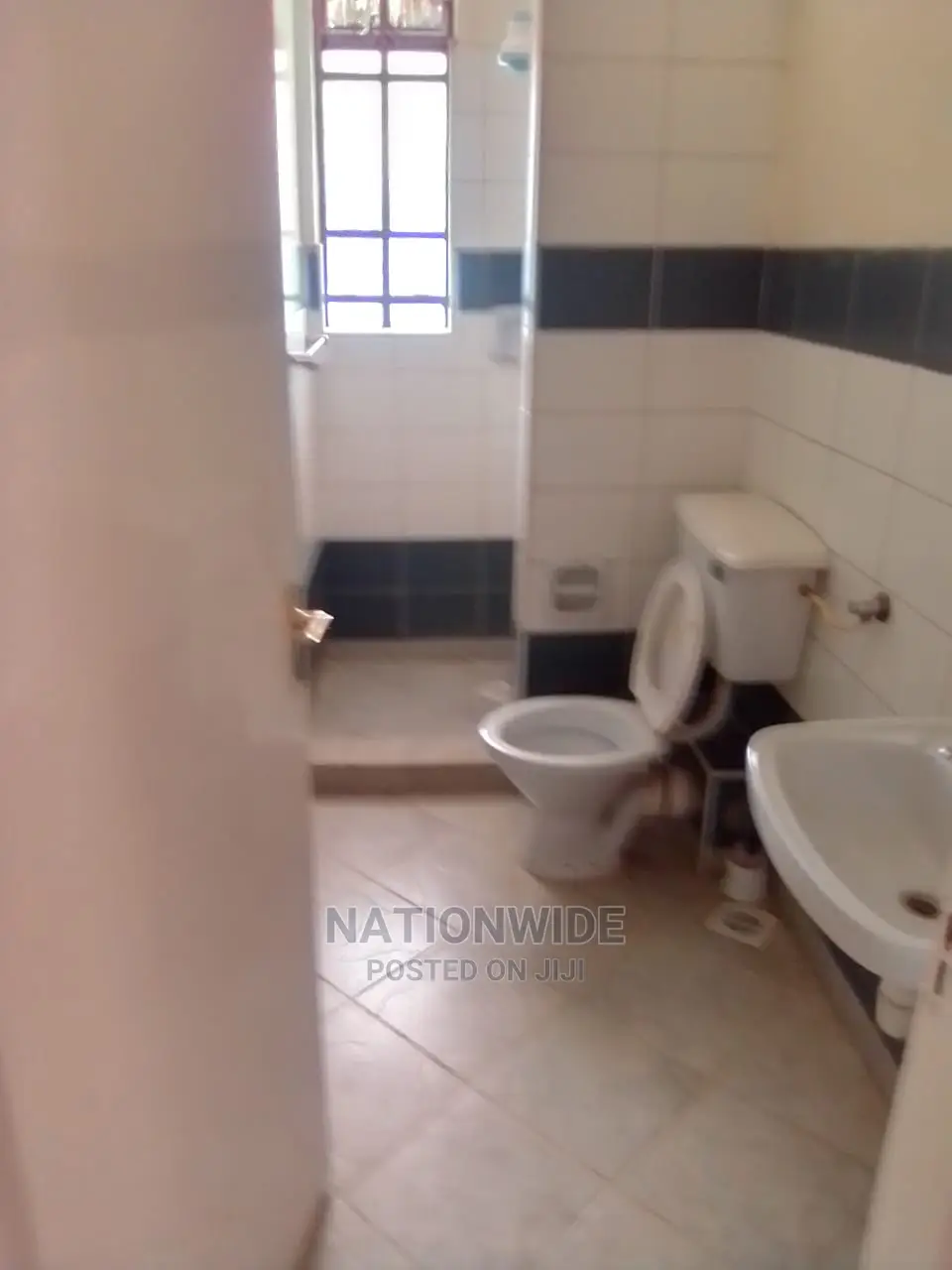 3bdrm Block of Flats in Valley Arcade for Rent