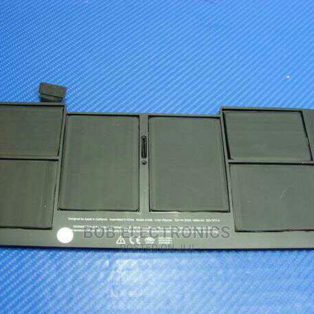 We Fix Apple Macbook Air Batteries - main view