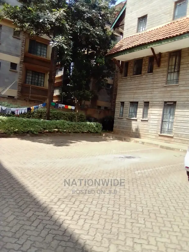 3bdrm Block of Flats in Valley Arcade for Rent