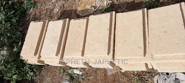 Brownish,Yellowish Stones