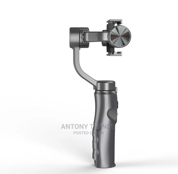 Handheld Gimbal Stabilizer Anti-Shake Selfie Stick - main view
