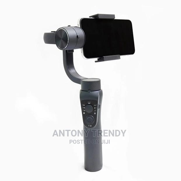 Selfie Stick Handheld Gimbal Stabilizer for Phones - main view