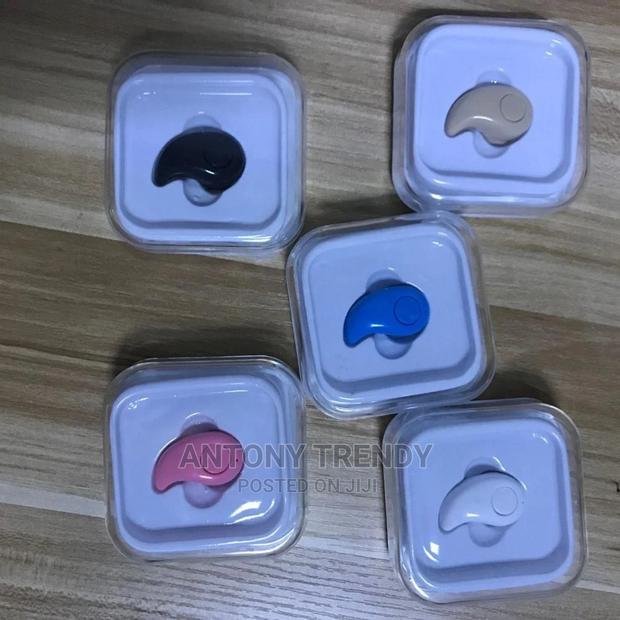 Battery Operated Mini Wireless S530 Bluetooth Earbud +1 - main view