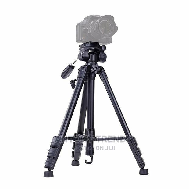 Strong and Durable YUNTENG VCT-5208 Tripod for Camera