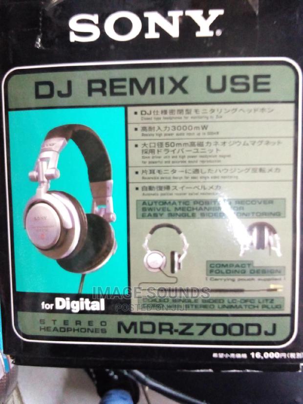 Sony Headphones - thumbnail 2