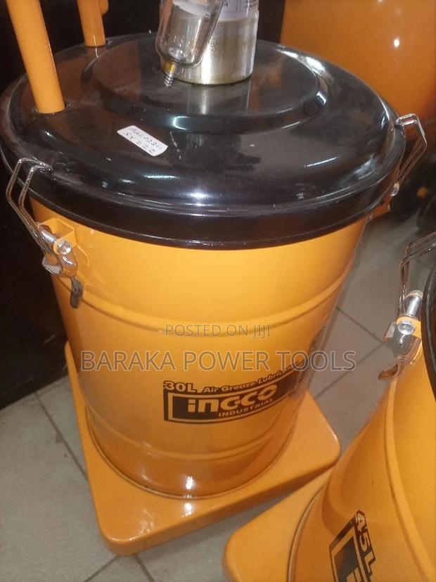 Pneumatic Greaseing Bucket - main view