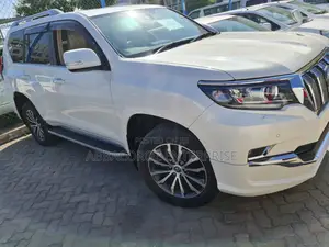 Toyota Land Cruiser Prado 2019 2.8 Pearl