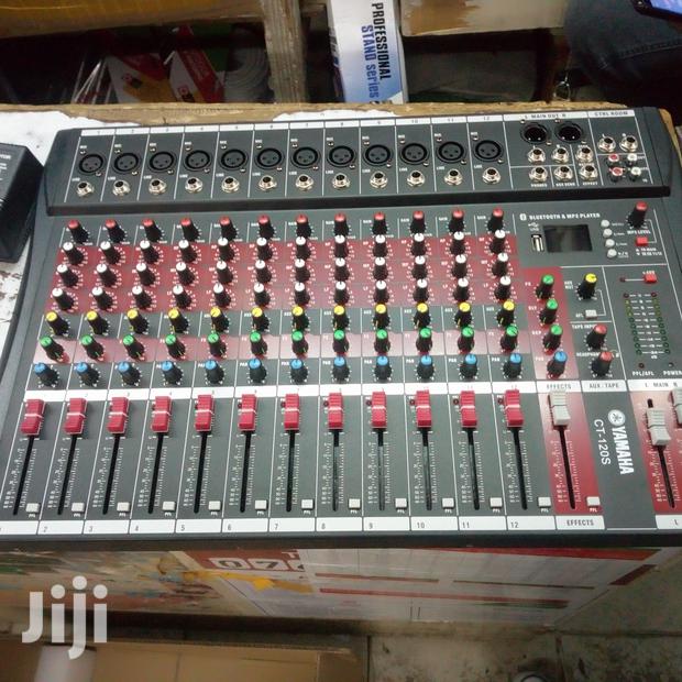 Plain Mixer Yamaha