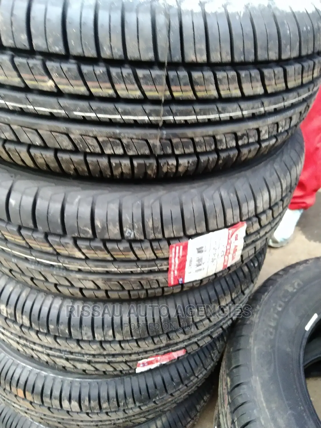 185/70 R 13 Lassa Tyres Bmade in Turkey.
