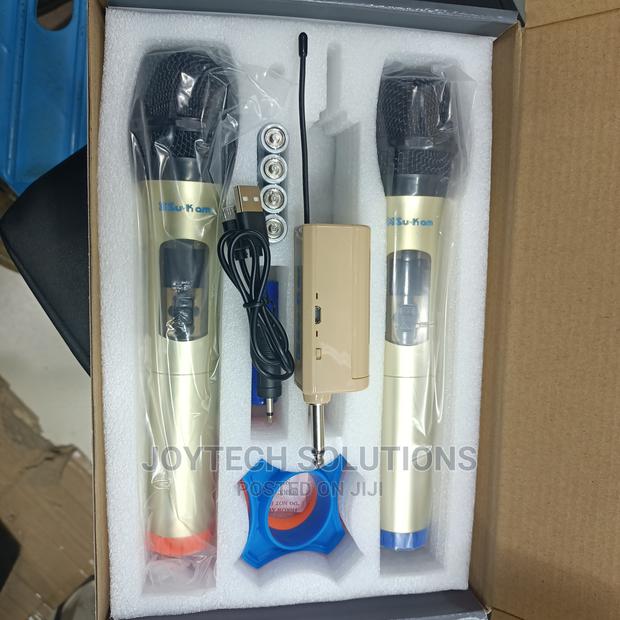 Su- Kam Professional Universal Wireless Microphone. Sm -820a