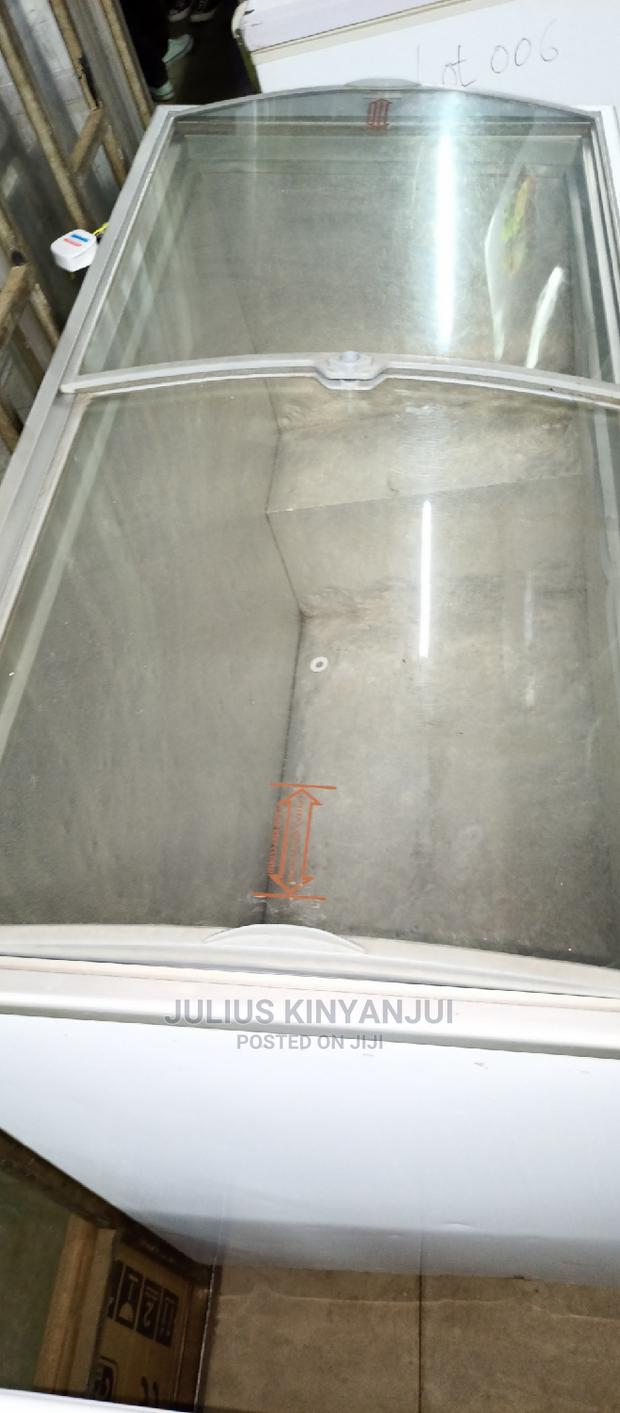 400 Litres Freezer - thumbnail 2