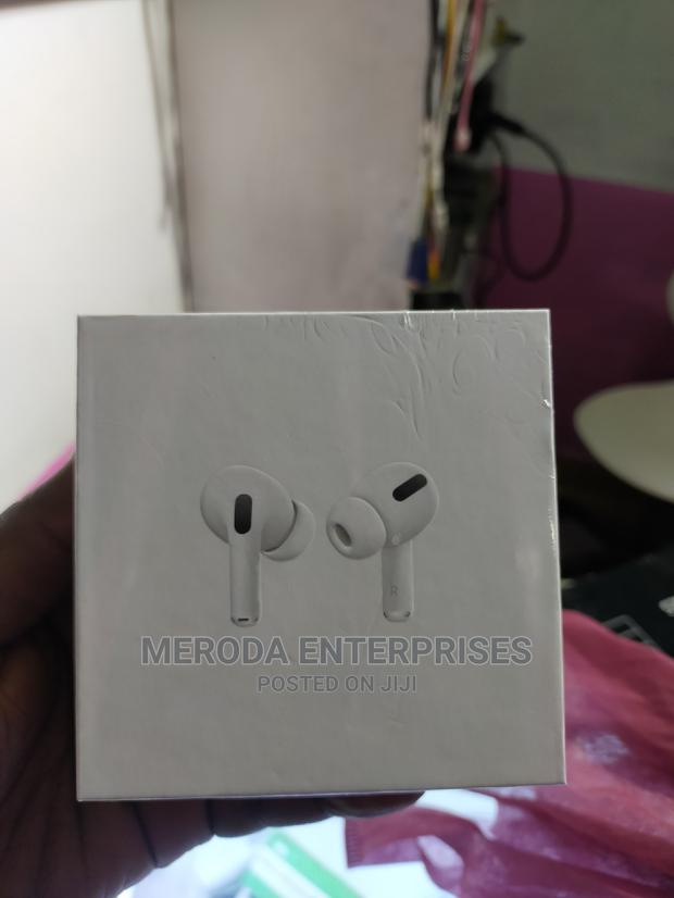 Apple Airpods - main view