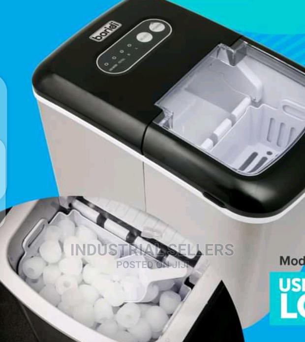 User-Friendly Ice Cube Maker