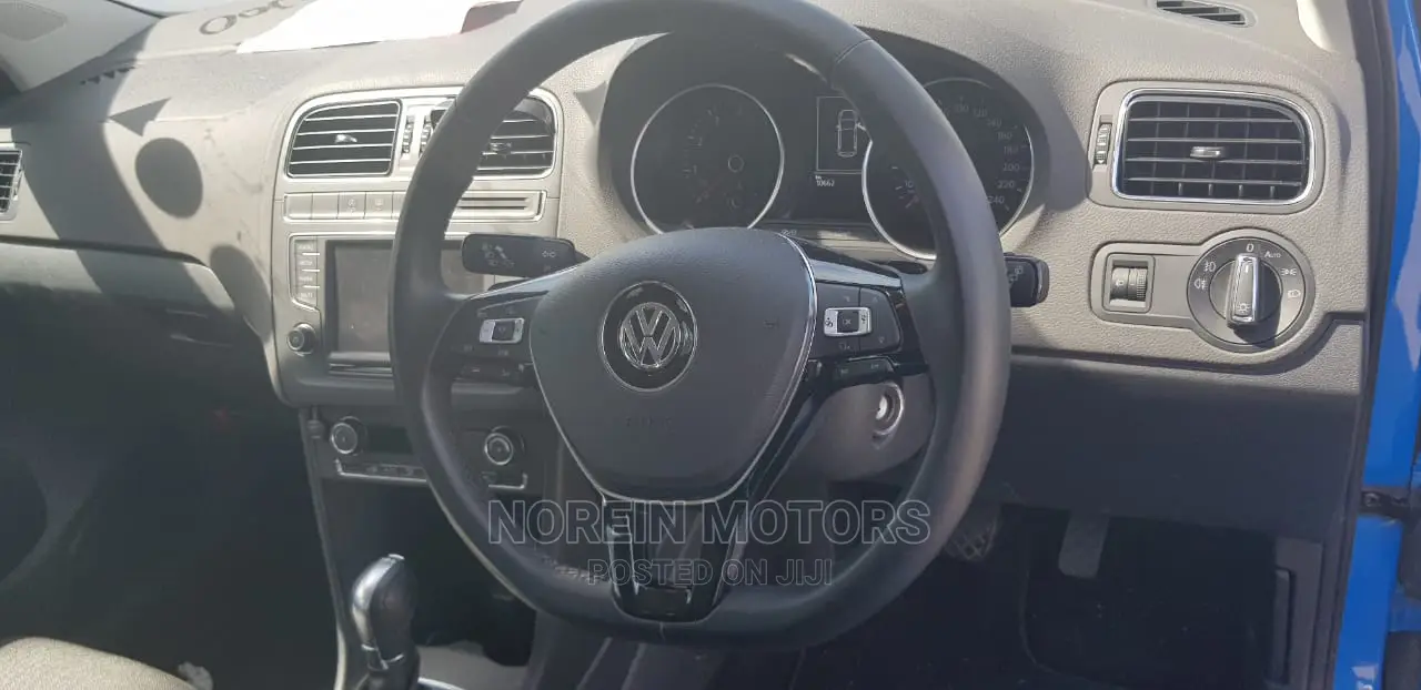 Volkswagen Polo 2014 Blue