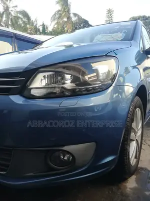 Volkswagen Touran 2015 Blue