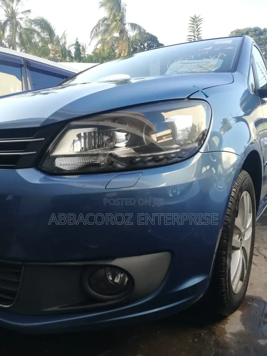 Volkswagen Touran 2015 Blue