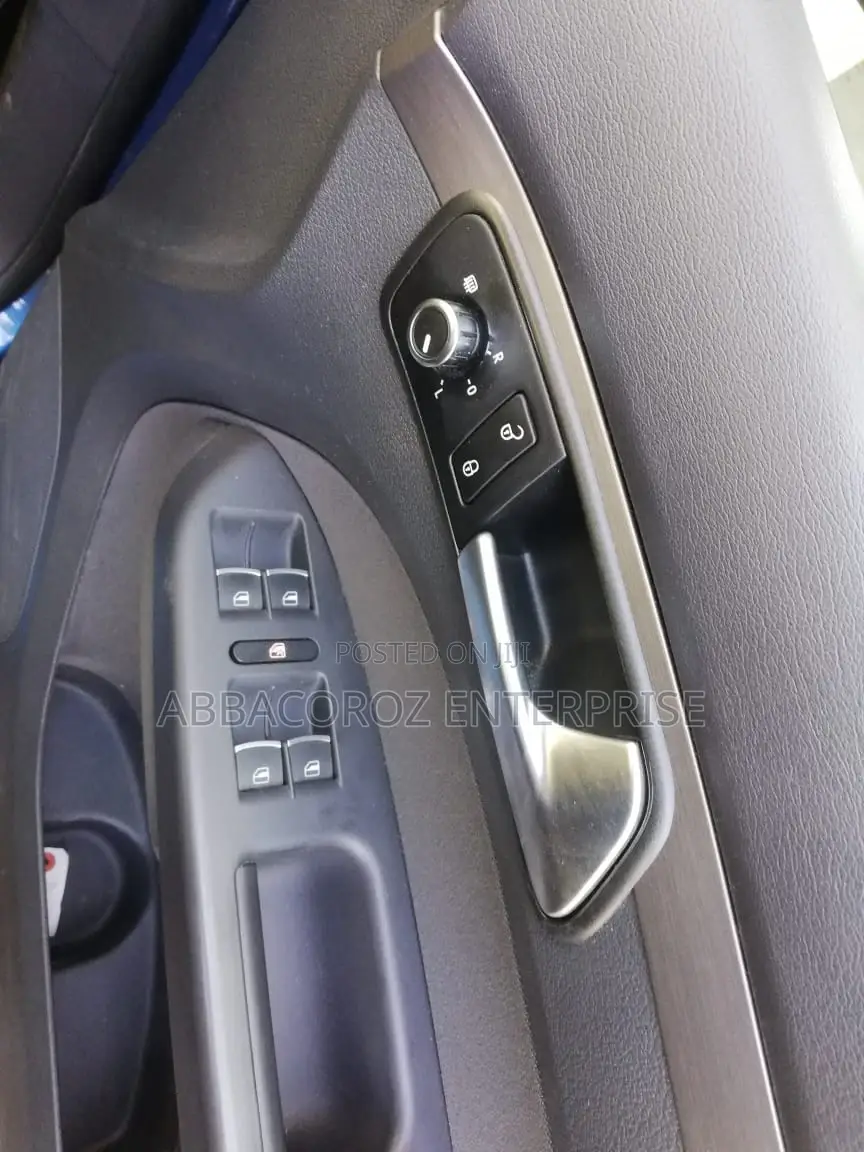 Volkswagen Touran 2015 Blue