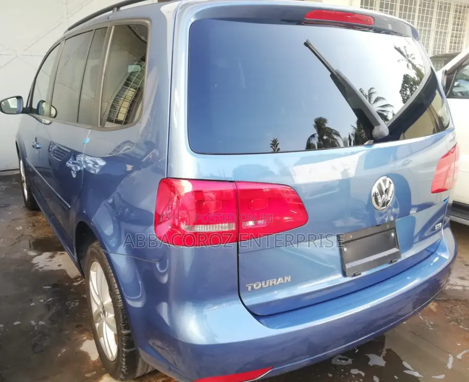 Volkswagen Touran 2015 Blue