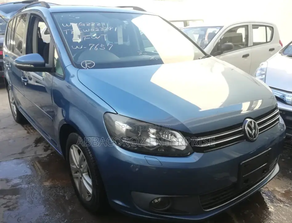 Volkswagen Touran 2015 Blue