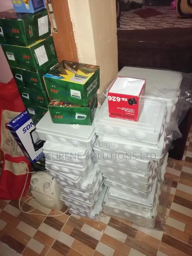 255 X 200 X 80 PVC Weatherproof Adaptor Box - thumbnail 4