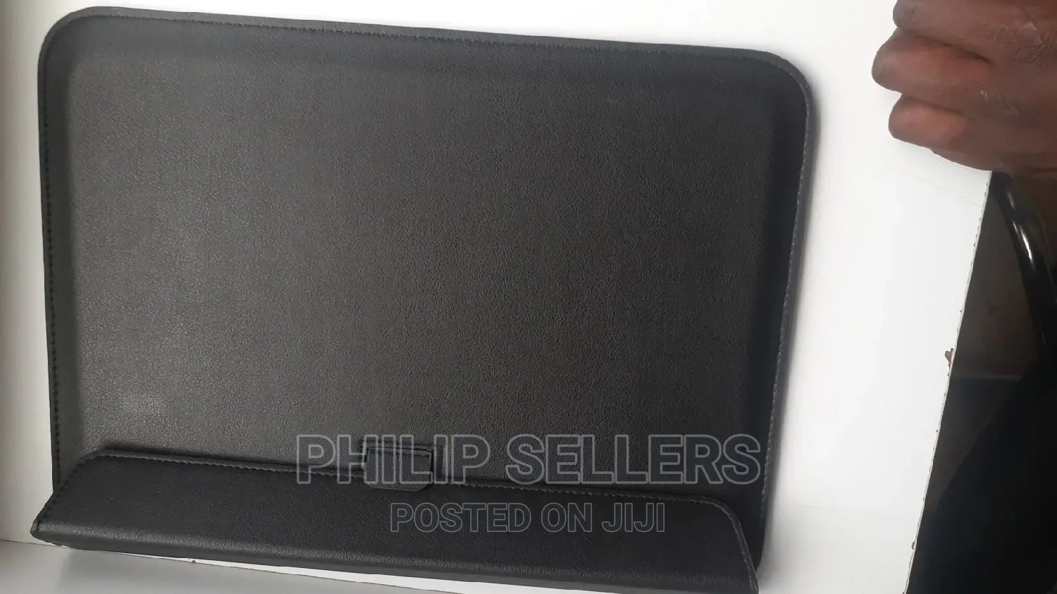 11'13' and 15inch Macbook Bags Available
