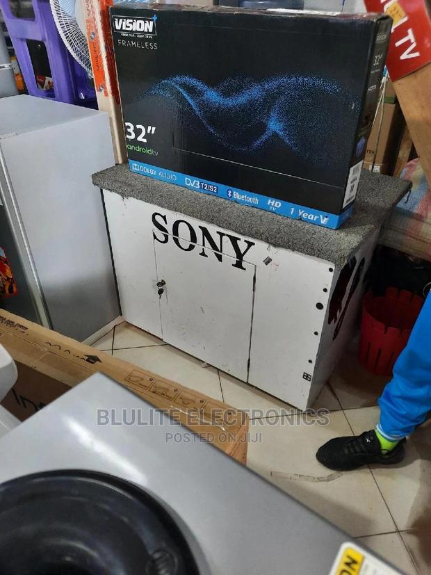 Vision 32" Smart - main view