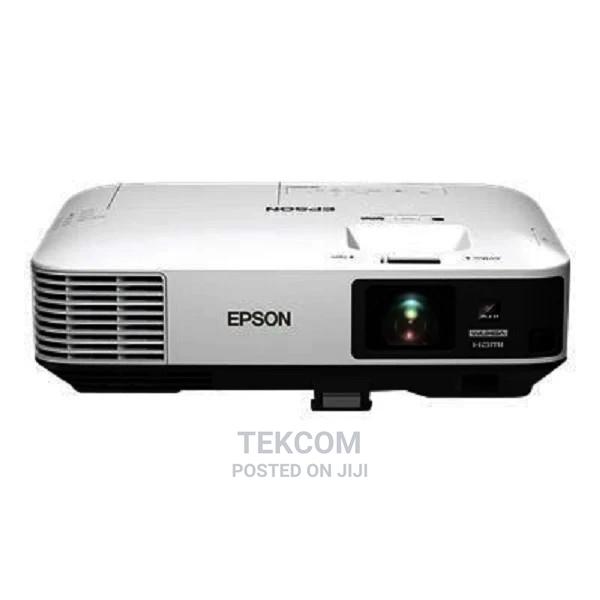 Epson EB 2250U 5000 Lumens LCD Projector - main view