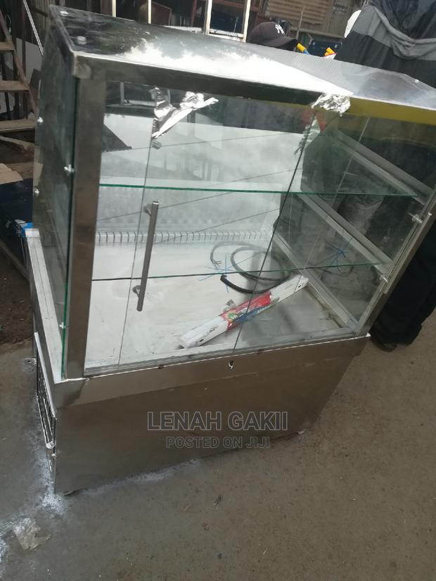 Cake Display - main view