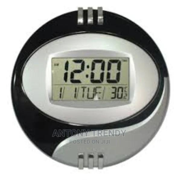 Wall-Mountable Clock Kd-3806