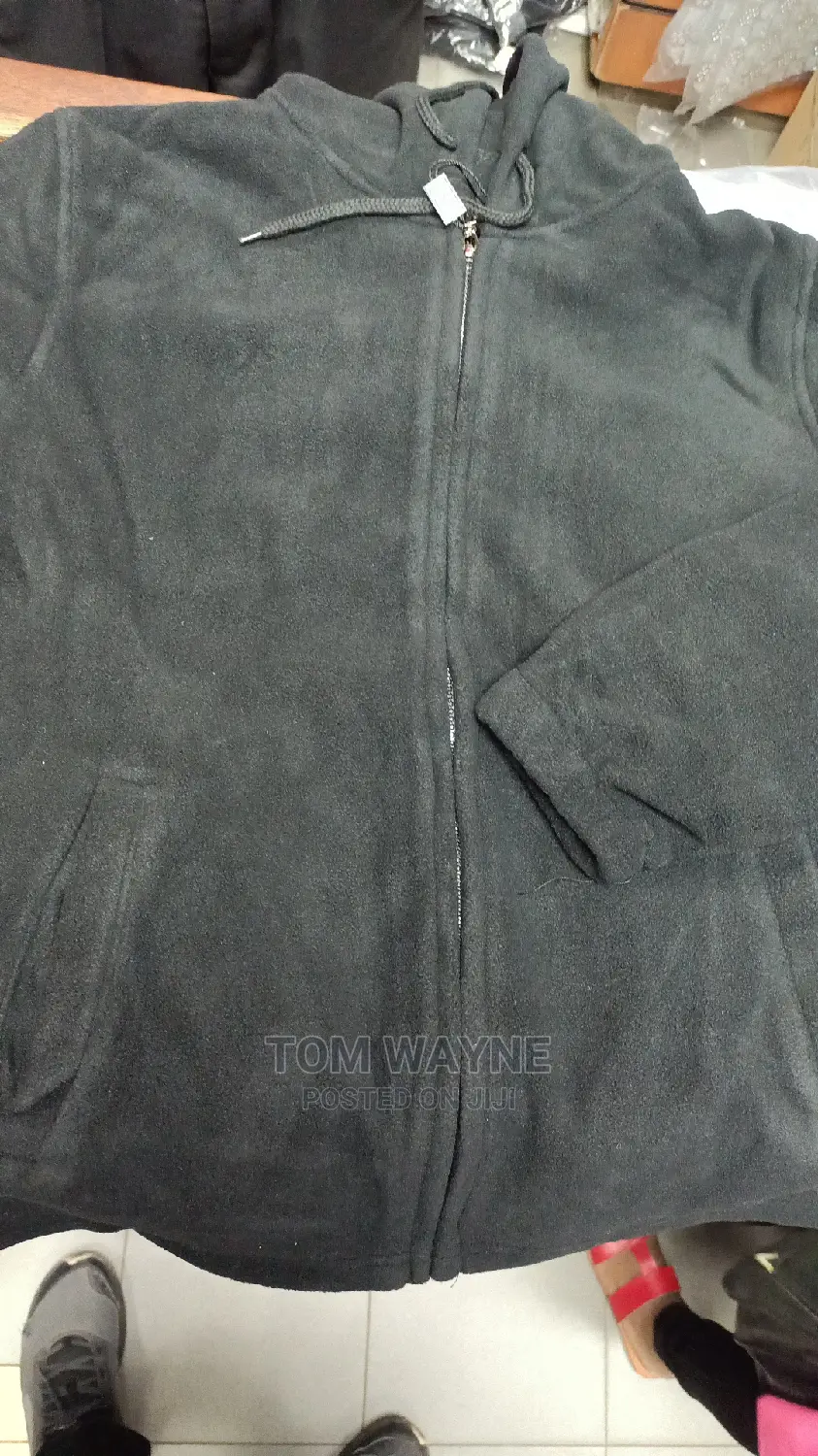 Black Fleece Jackets With Zip and Hoodie