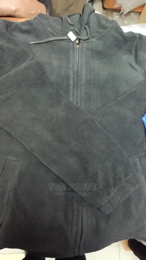 Black Fleece Jackets With Zip and Hoodie