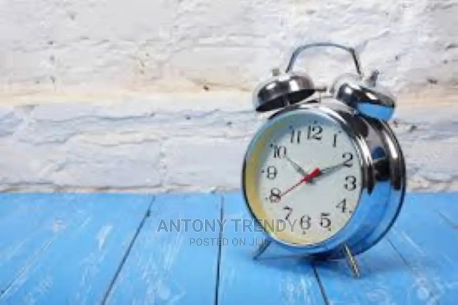 XNZ Vintage Alarm Clock Non Ticking Quiet Night Light, 3" Lo