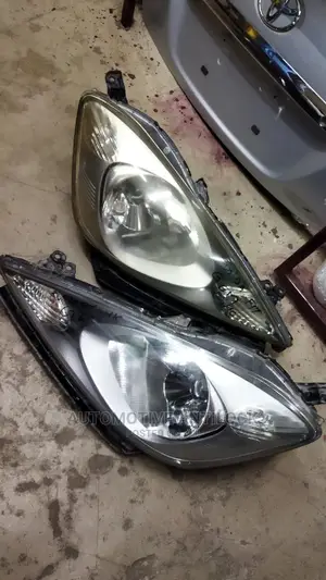 Ex Japan Genuine and Quality Honda Fit 2010 Headlights